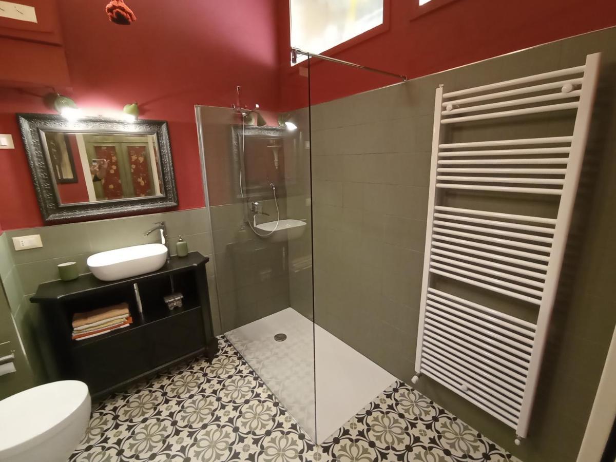 Magnolia Garden Apartment แฟร์รารา ภายนอก รูปภาพ